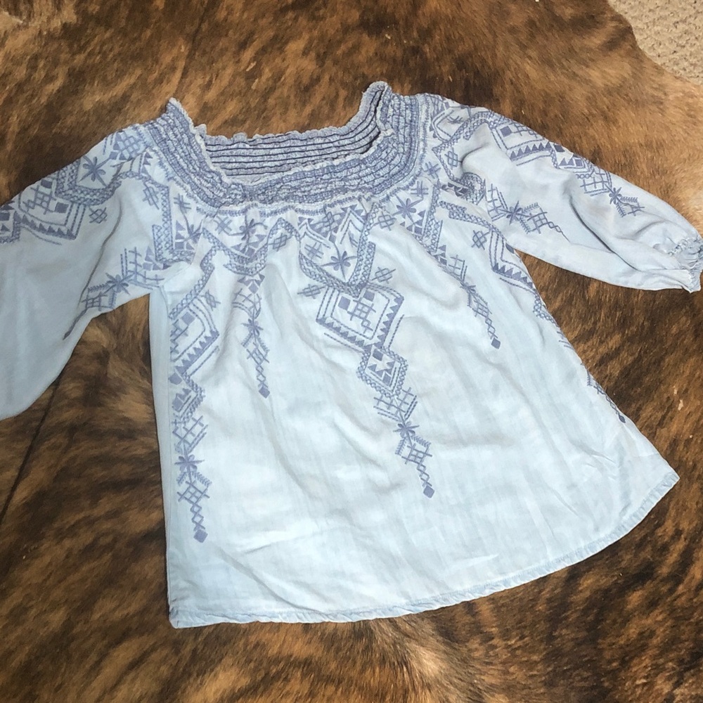 Reba embroidered blouse in small